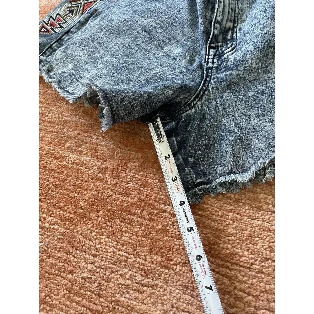Forever 21 Plus Size 16 Denim Shorts Gray Acid Wash Beaded Aztec Sides Raw Hem